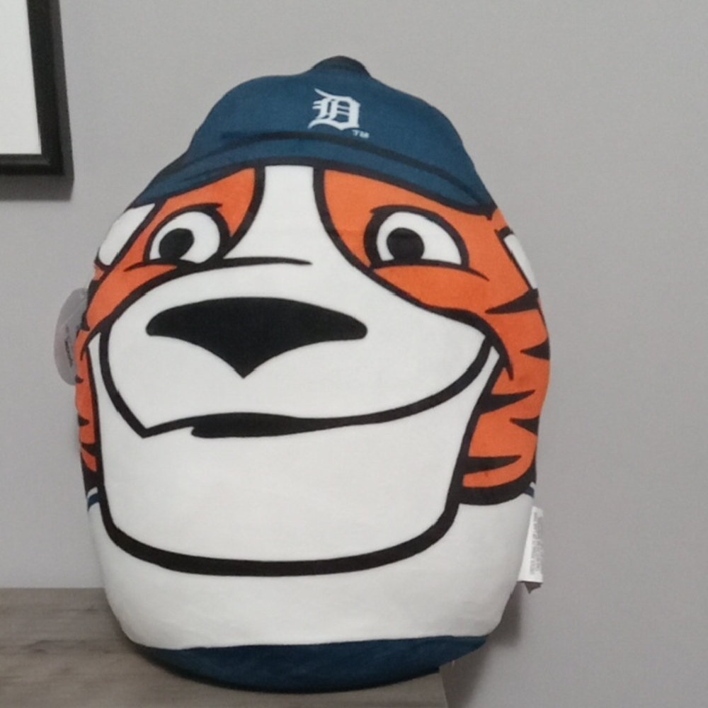 Detroit Tigers Mascot "PAWS" Squishy Pillow. Licensed MLB New